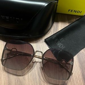 COPY - Fendi Sunglasses pink/brown lenses